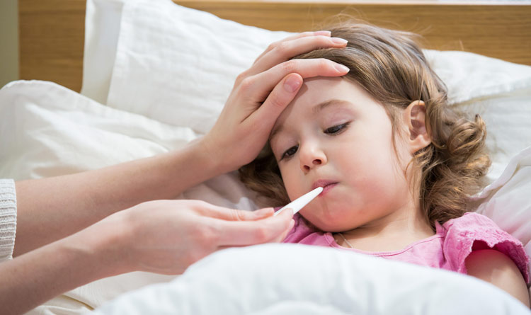 تب از علائم مسمومیت در کودک