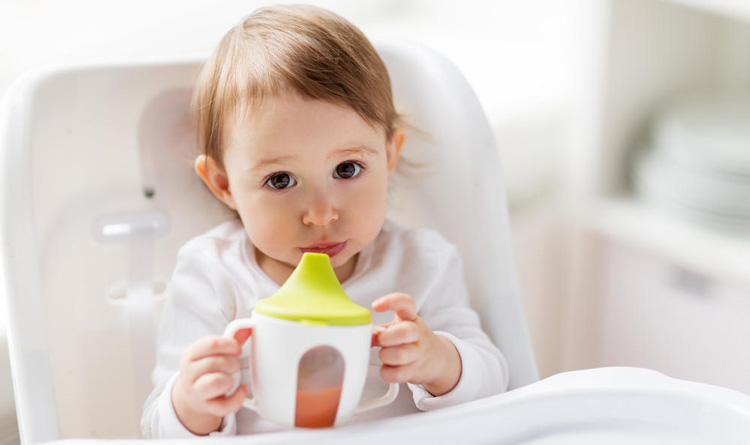 مصرف آبمیوه برای نوزادان