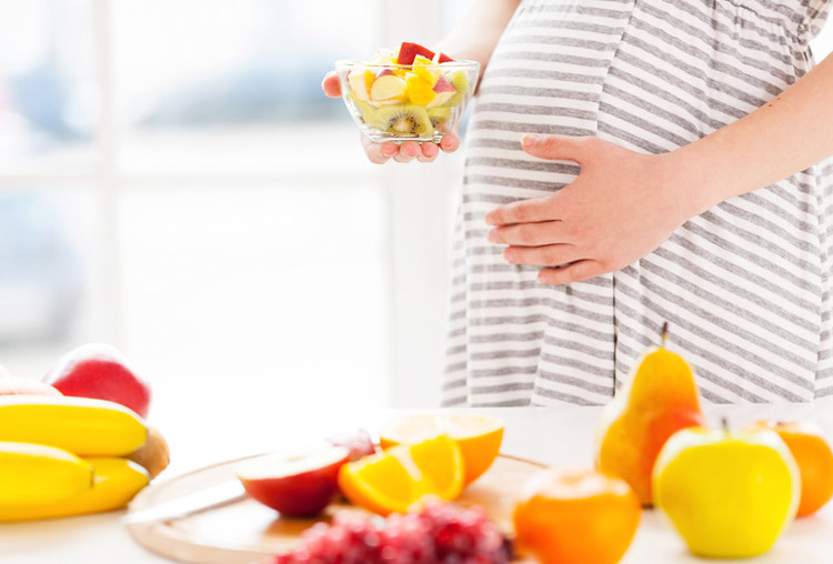 رژیم غذایی سالم در بارداری از عوامل موثر بر وزن گیری جنین