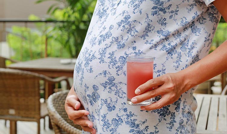 خوردن آب هندوانه در بارداری