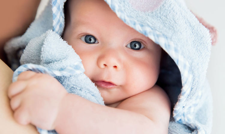 زیبایی نوزاد و رنگ چشم نوزاد