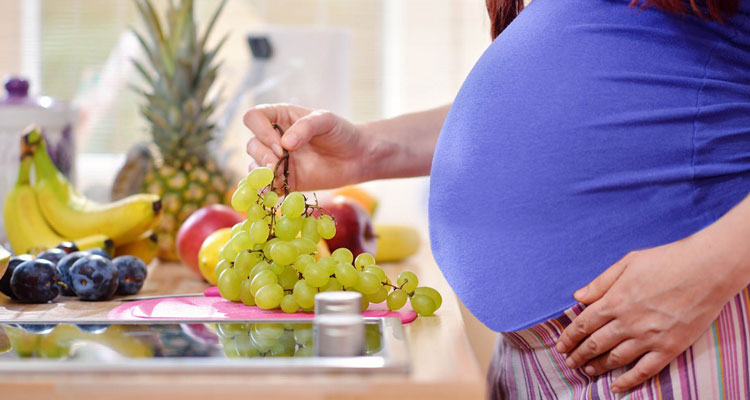 خوزدن انگور در بارداری