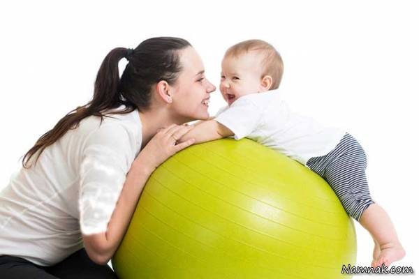 یوگای دو نفره مادر و نوزاد
