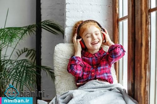 دانلود پادکست های کودکانه، چرا گوش دادن به پادکست برای کودکم مفید است؟