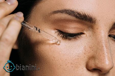 استفاده از روغن های گیاهی برای مراقبت از پوست دور چشم