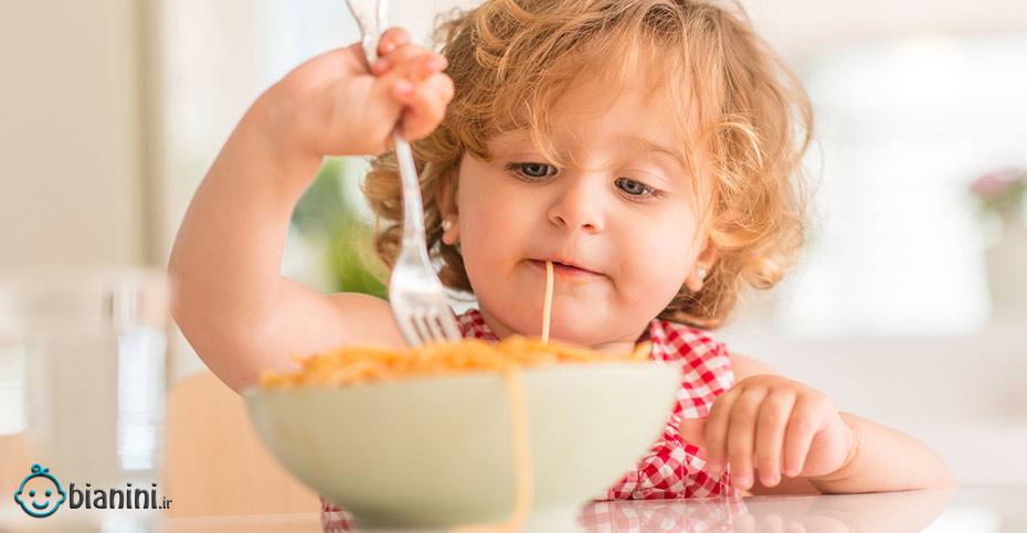 تند خوردن در کودکان نوپا و کودکان