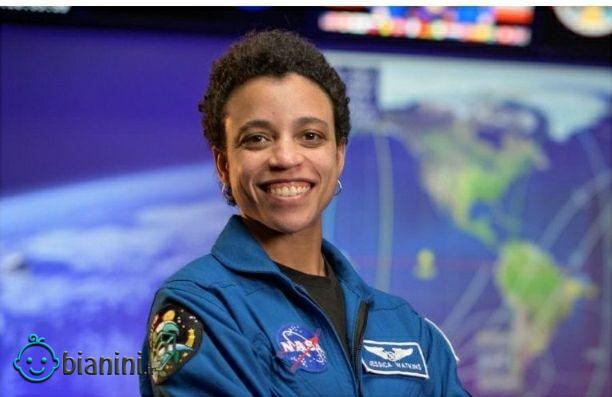 اولین زن سیاه پوست به فضا رفت