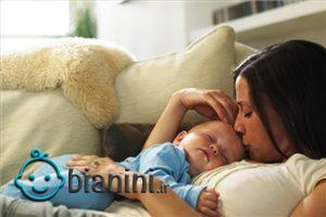 5 اشتباه والدین که به شکل‌گیری عادت بد در نوزاد منجر می‌شود