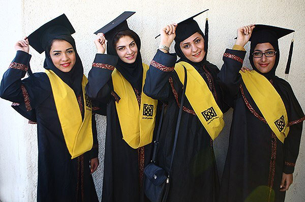 دختران در بین رتبه های برتر کنکور 99