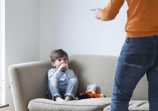 عاقبت ناهماهنگی والدین در تربیت بچه‌ها