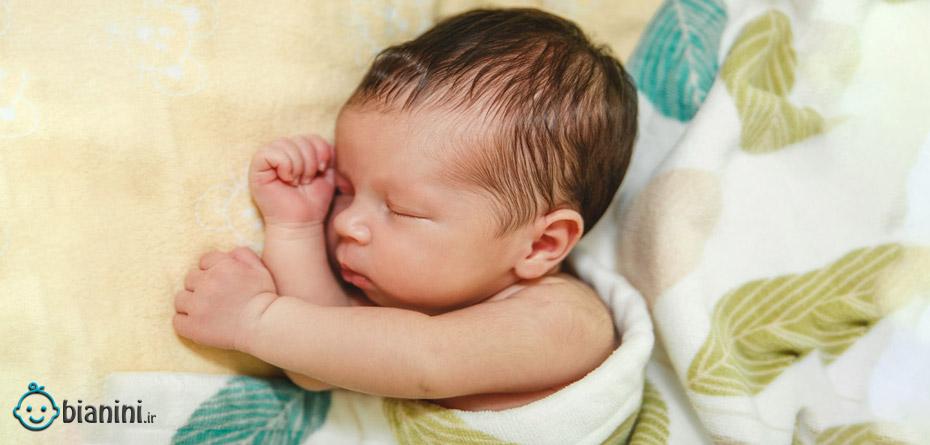 عرق کردن و خستگی نوزاد زمان شیر خوردن طبیعی است؟