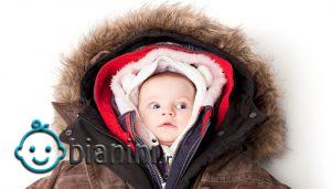 نحوه پوشاندن لباس مناسب نوزاد در زمستان