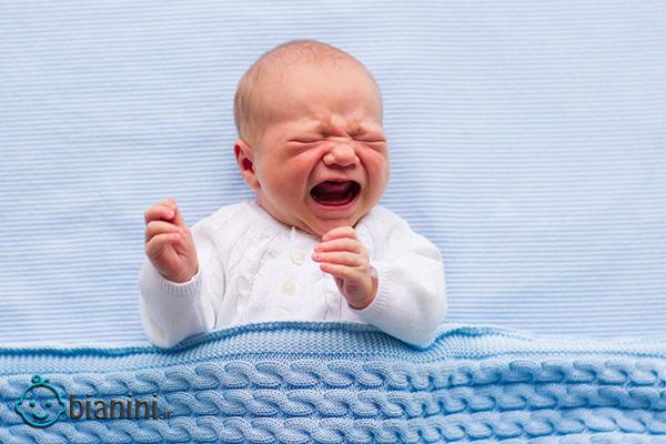 گریه نکردن نوزاد، مساله ای طبیعی یا مشکلی غیرعادی؟