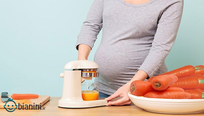 ۱۲ مورد از خواص آب هویج در بارداری